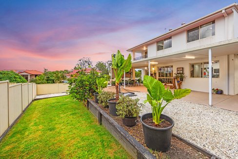 10 Mellissah Crescent, ARUNDEL QLD 4214