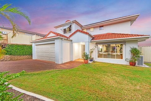 10 Mellissah Crescent, ARUNDEL QLD 4214
