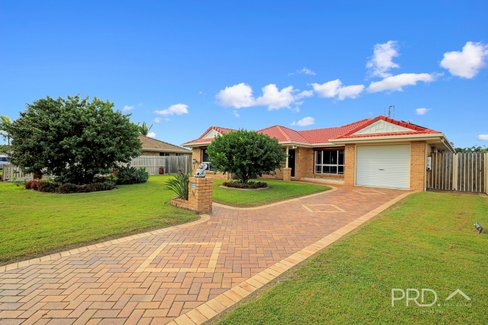 10 Moorhen Court, ELI WATERS QLD 4655