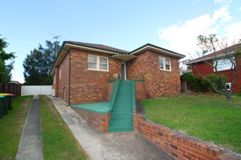10 Parkside Drive, KOGARAH BAY NSW 2217
