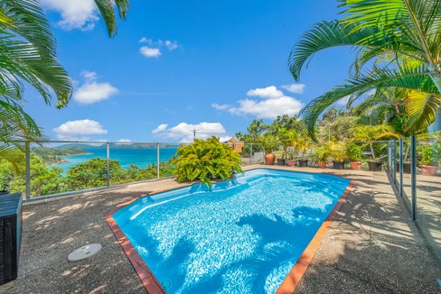 10 Passage Avenue, SHUTE HARBOUR QLD 4802