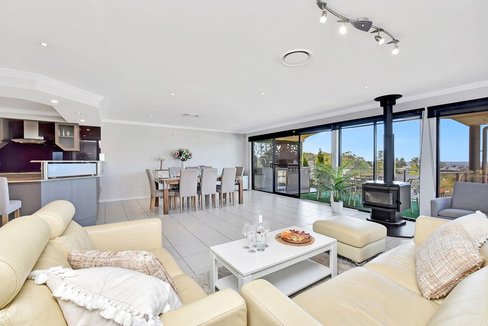 10 Raymond Avenue, SALAMANDER BAY NSW 2317