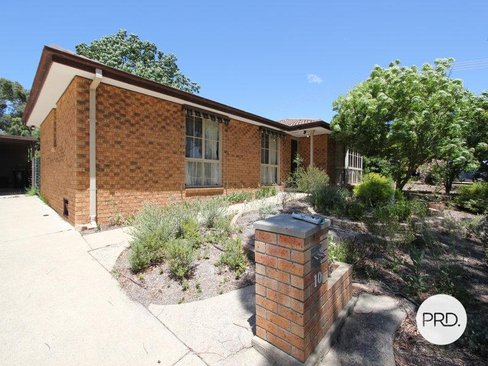 10 Southern Close, CHISHOLM ACT 2905