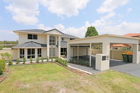 10 Tanzen Drive, ARUNDEL QLD 4214