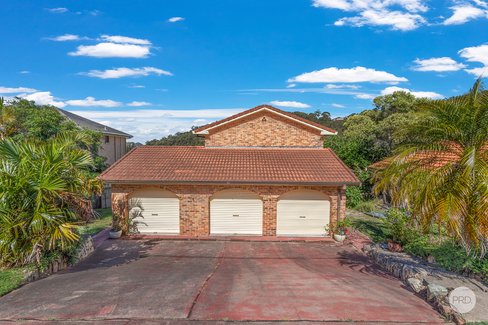 10 Tareebin Road, NELSON BAY NSW 2315