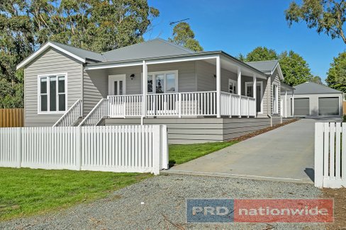 10 Tennyson Street, GORDON VIC 3345