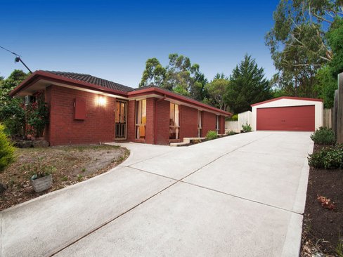 10 Trafalgar Crescent Lilydale 3140