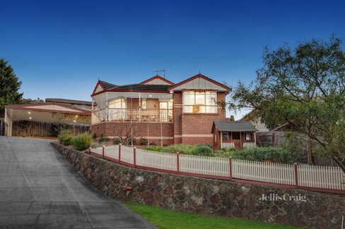 10 Upland Court Eltham North 3095