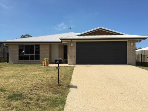 10 Valley Way, BOYNE ISLAND QLD 4680