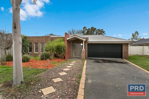 10 Wattle Court, EPSOM VIC 3551