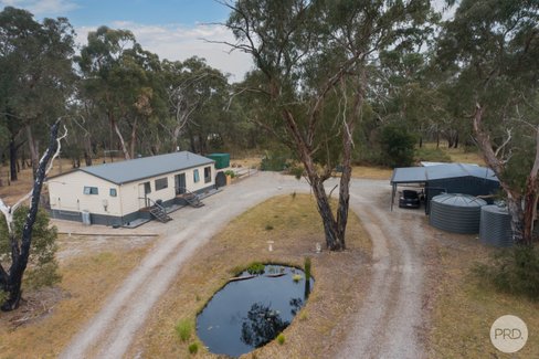 10 Wattle Road, DEREEL VIC 3352