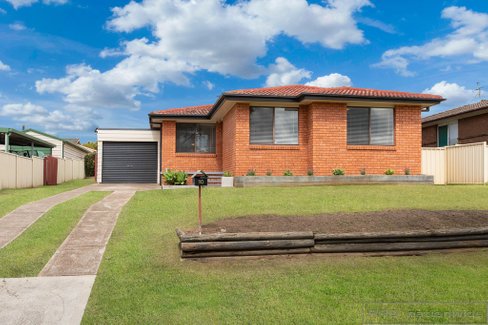10 Way Street, TENAMBIT NSW 2323
