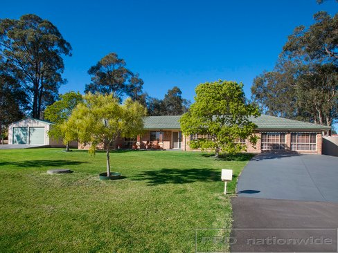 10 Woodlands Drive, THORNTON NSW 2322
