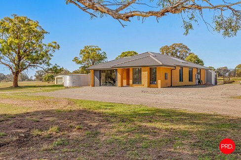100 Allendale Road, ELPHINSTONE VIC 3448