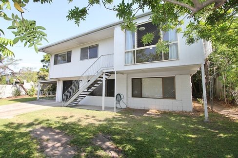 100 Falconer Street, SOUTHPORT QLD 4215