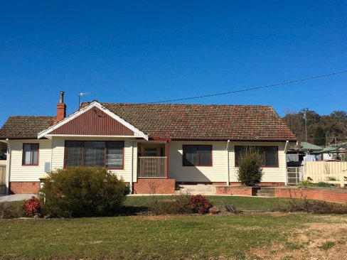 100 Winton Street, TUMBARUMBA NSW 2653