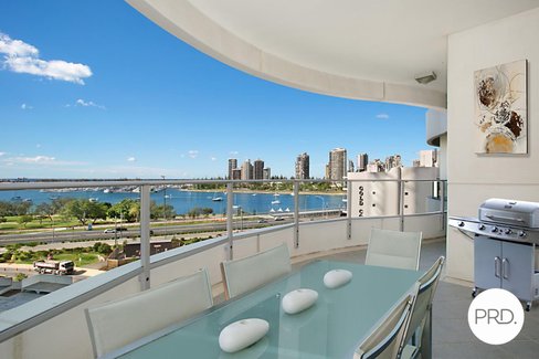 1004/4 Como Cres, SOUTHPORT QLD 4215