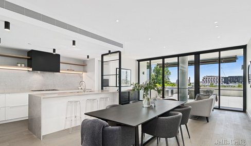 1006/145 Queensberry Street Carlton 3053