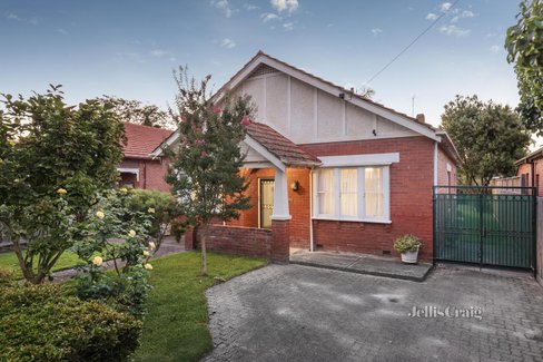 101 Kambrook Road Caulfield North 3161