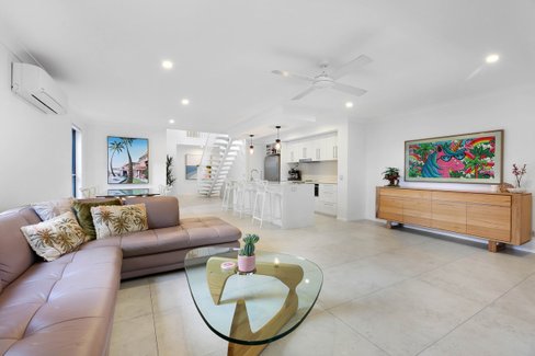 101 Verona Circuit, Burleigh Waters QLD 4220