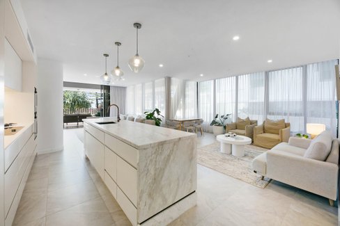 101/112 The Esplanade, Burleigh Heads QLD 4220