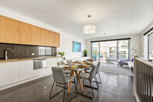 10/116 Albert Street Brunswick 3056