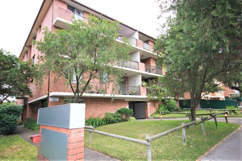 10/12-14 High Street, CARLTON NSW 2218