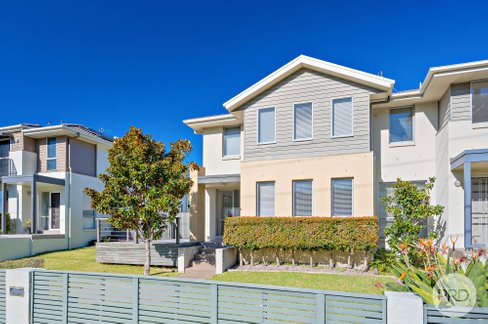 10/143 Shoal Bay Road, NELSON BAY NSW 2315
