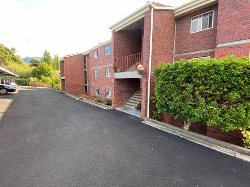 10/15 Greenlands Avenue, SANDY BAY TAS 7005