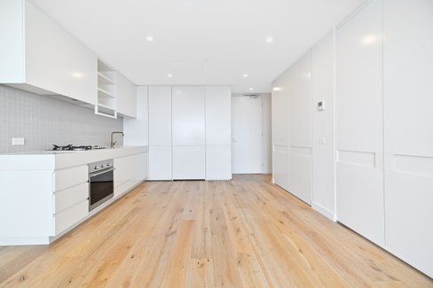 1016/52-54 O'Sullivan Road Glen Waverley 3150