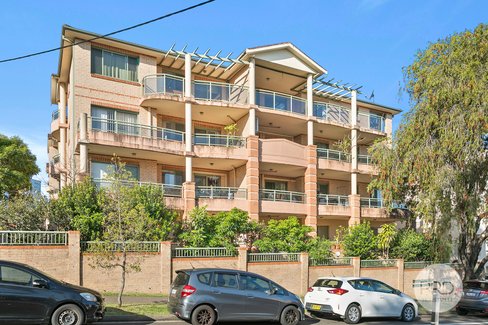 10/18-22 West Street, HURSTVILLE NSW 2220