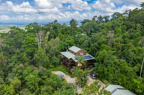 102 Camille Drive, STRATHDICKIE QLD 4800