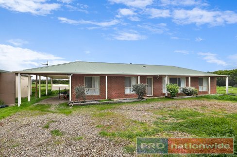 102 Ferrars Street, ROKEWOOD VIC 3330