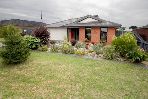 102 Flinns Road, Eastwood