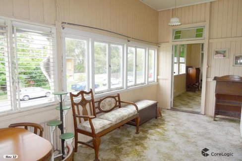 102 Junction Road, CLAYFIELD QLD 4011