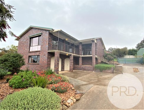 102 Kosciuszko Road, THURGOONA NSW 2640