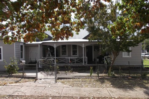 102 Tumut Street, ADELONG NSW 2729