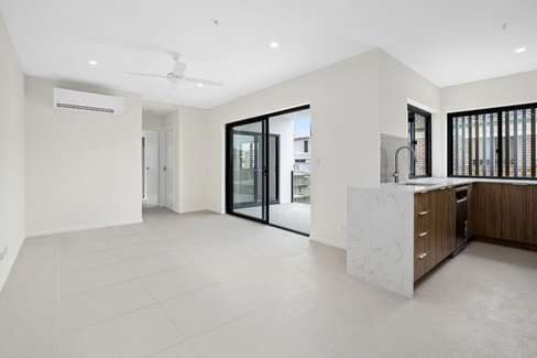 10/2044 Gold Coast Highway, Miami QLD 4220