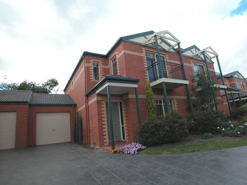 10 205-211 Mitcham Road Donvale 3111