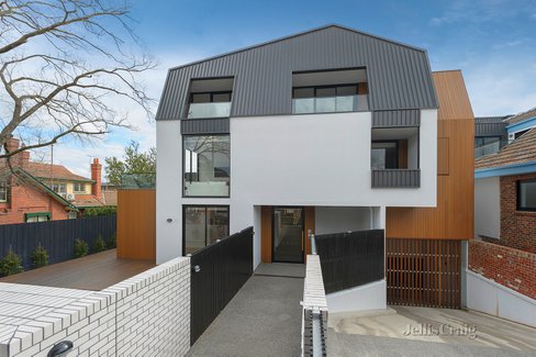 102/176 Union Road Surrey Hills 3127