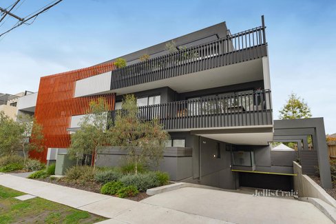 102 21-23 Bourke Street Ringwood 3134