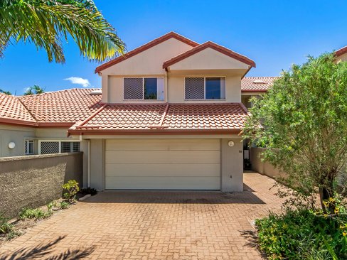 10/24 Ron Penhaligon Way, ROBINA QLD 4226