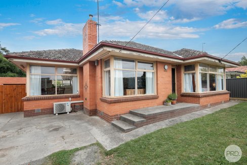 1025 Norman Street, WENDOUREE VIC 3355