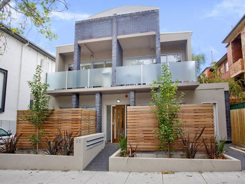 10 27 Charnwood Road St Kilda 3182