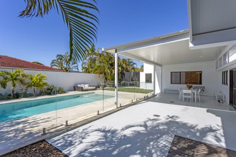 103 Barrier Reef Drive, MERMAID WATERS QLD 4218