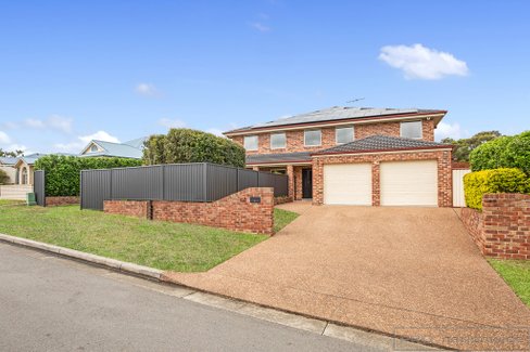 103 Canterbury Drive, RAWORTH NSW 2321