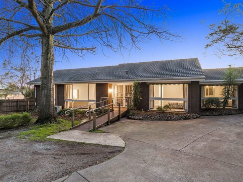 103 Hawthory Road Mooroolbark 3138