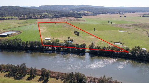 1030 Newline Road, EAST SEAHAM NSW 2324