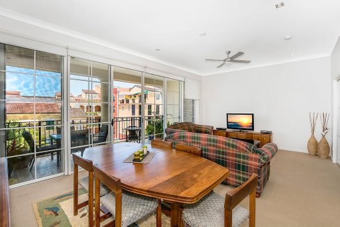 1035/3029 The Boulevard, CARRARA QLD 4211