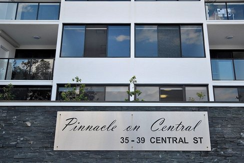 10/37 Central Street, LABRADOR QLD 4215